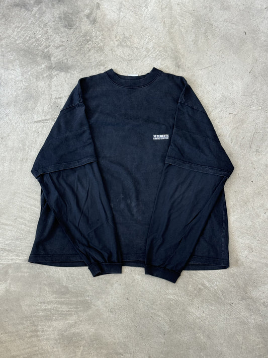 VETEMENTS Inside Out Logo Long Sleeve